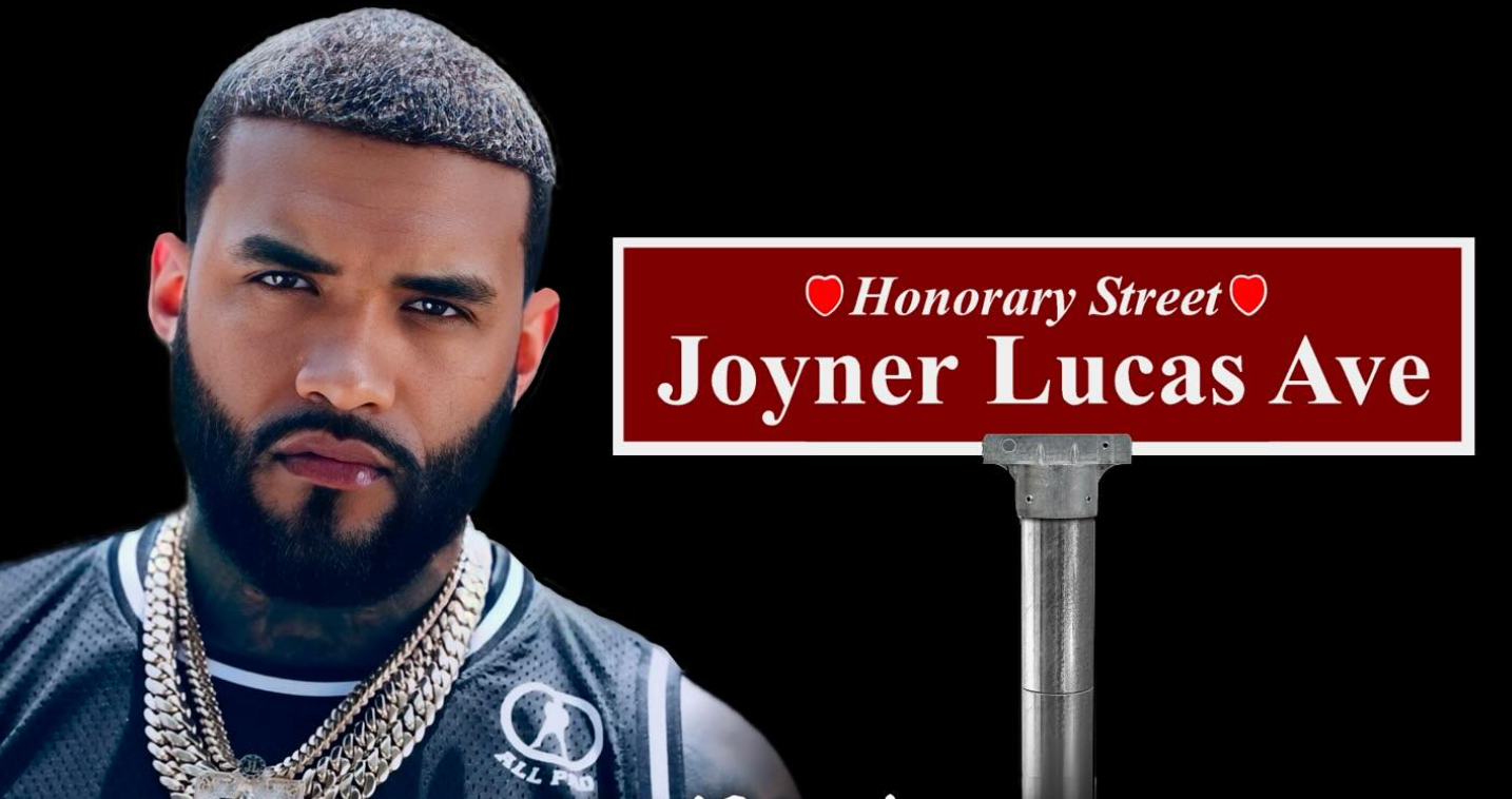 Joyner Lucas Worcester with chain around his neck